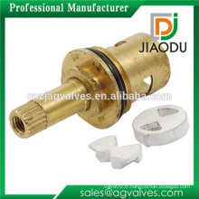 Robinet d&#39;eau de salle de bain en laiton Ceramic Cartridge Valve Core